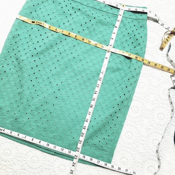 Ann Taylor Sea-Aqua Eyelet Midi Skirt, Sz 10 - Picture 5 of 7